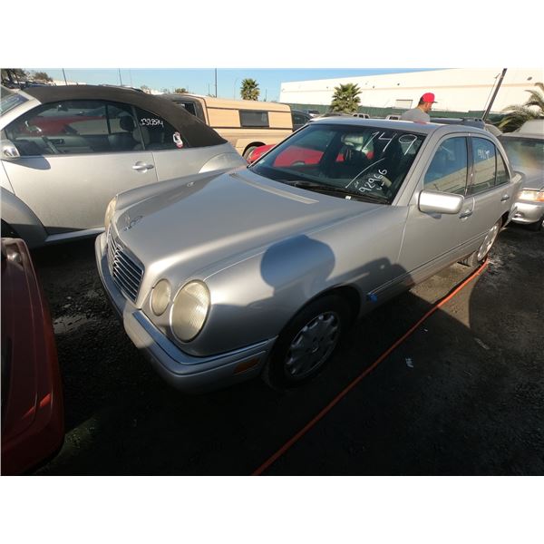 MERZ E CLASS 1997 T-DONATION