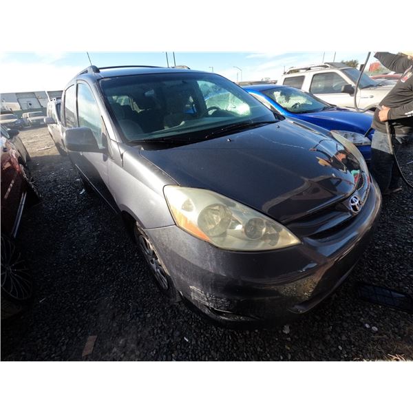 TOYOTA SIENNA 2006 T-DONATION