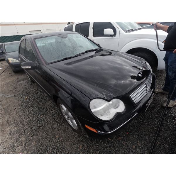MERZ C CLASS 2004 T-DONATION