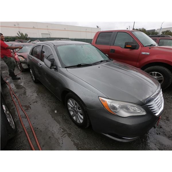 CHRYSLER 200 2013 T-DONATION