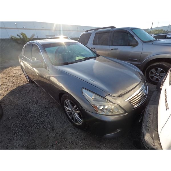 INFINITI G37 2012 O/S-TITLE