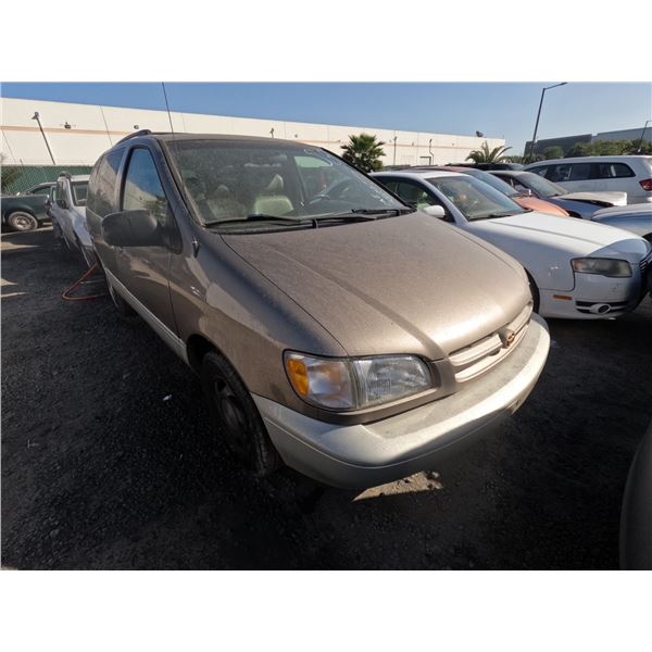 TOYOTA SIENNA 1998 T-DONATION