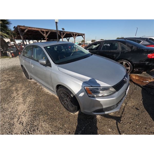 VOLKS JETTA 2011 T