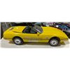 Image 4 : James Beam Yellow 1986 Corvette Convertible Pace Car China Decanter with Box - Empty