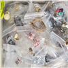 Image 5 : 420 Pairs of Vintage and Retro Earrings - Majority are post but some are clip or screw back