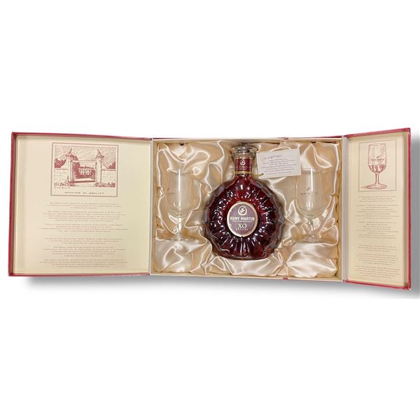 Remy Martin Cognac Fine Champagne XO Special with Two Cellar Master Glasses, 750ml