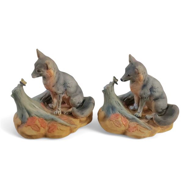 Two 1983 Ski Country "Fox & Butterfly" Porcelain Mini Decanters - 1 has a box - Empty