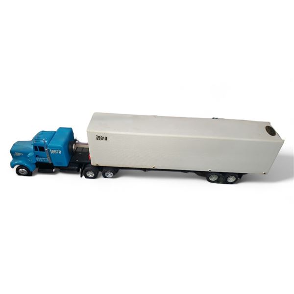 Vintage Davies County Bourbon "Kenworth 18 Wheeler Tractor Trailer" Decanter with Box - Empty - 27" 