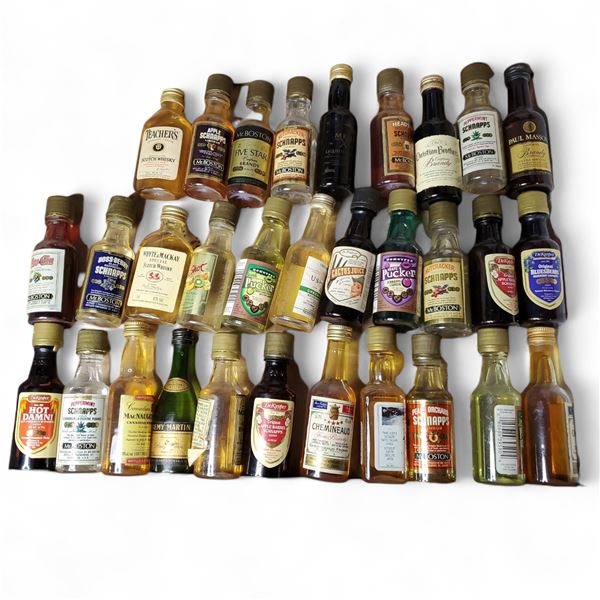 20+ Vintage Mini Plastic Liquor Bottles - Majority have some evaporation