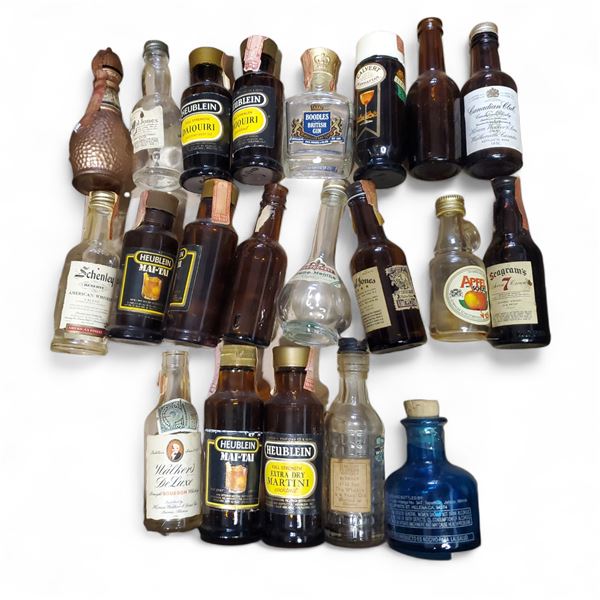 21 Vintage Glass & Plastic Mini Liquor Bottles - Majority are empty