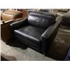 Image 2 : Valencia Elodie Leather Recliner Chair - Black - RV: $2213 CAD (New - Display) - Approx. W46" x H39"