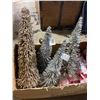 Image 3 : 4 Tree Table Decor H22" ,3 Tree Table Decor H16" , 9 Decor Mesh 10x10" (Christmas Forever - XM-TR824
