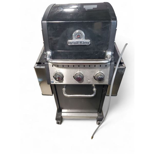 Used Broil King Baron 320 Pro 3-Burner Gas Grill - Untested