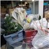 Image 2 : Pallet of Misc. Christmas Deco, Ornaments & Supplies