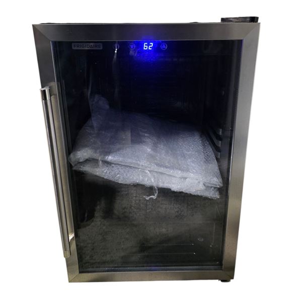 Frigidaire Beverage Center (Model: EFMIS-155-6COM) - RV: $398 CAD - Tested/Working