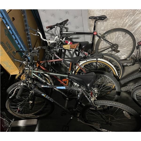 Mixed Group of 5 Mountain and Hybrid Bikes - Sold as-is