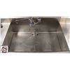 Image 2 : 21" X 26" X 11" DOUBLE WELL SINK W/ LEFT SIDE RUN