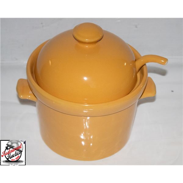 1.5 QUART SOUP TOURINE W/ LADDLE