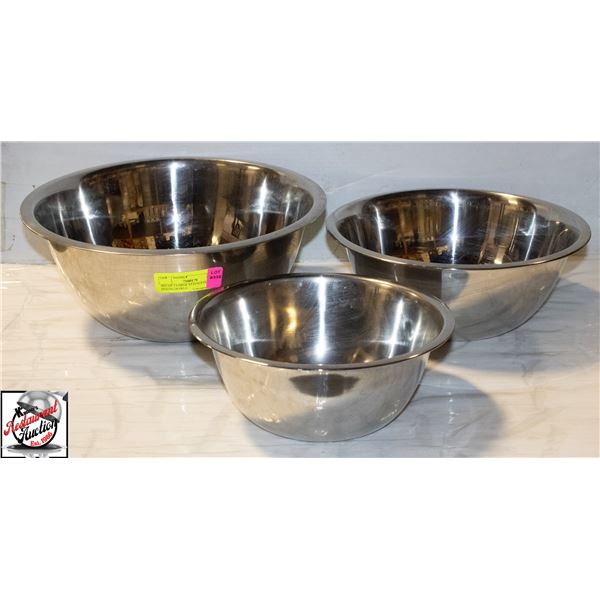 SET OF 3 LARGE STAINLESS STEEL MIXING BOWLS