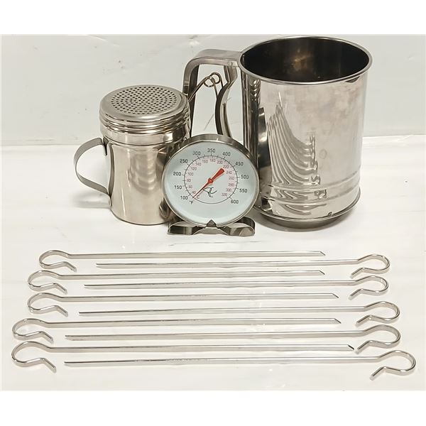 STAINLESS STEEL LOT:10OZ TABLECRAFT DREDGER, FLOUR