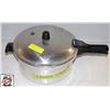 Image 1 : PRESSURE COOKER