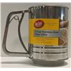 Image 1 : 3 CUP STAINLESS STEEL FLOUR SIFTER - TABLECRAFT