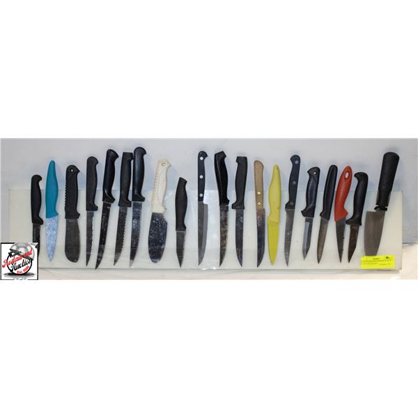 20 ASST.D KITCHEN KNIVES & 30" X 6" CUTTING BOARD