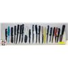 Image 1 : 20 ASST.D KITCHEN KNIVES & 30" X 6" CUTTING BOARD