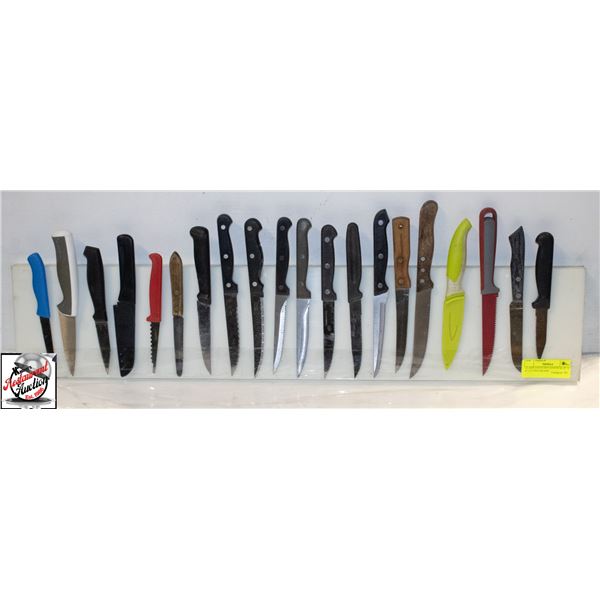 22 ASST.D KITCHEN KNIVES & 30" X 6" CUTTING BOARD