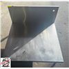 Image 1 : 30" X 32" X 8.5" STAINLESS STEEL EQUIPMENT STAND
