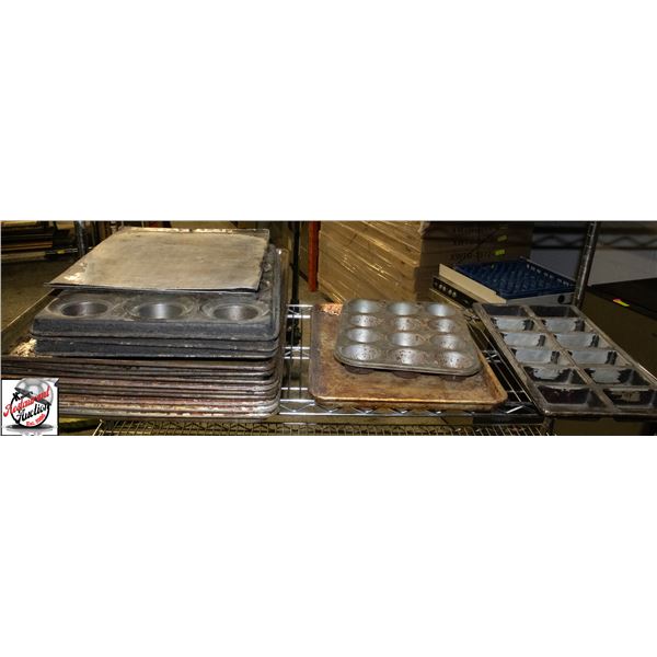 ASSORTED BAKING PANS