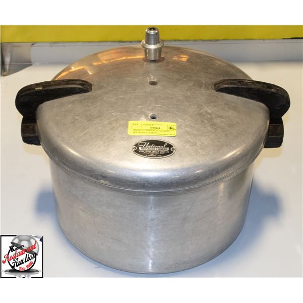 PRESTO 13 IMPERIAL QUARTS PRESSURE COOKER