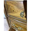 Image 6 : Broyhill Chest of Drawers