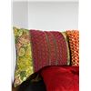 Image 2 : Elegant Accent Pillows