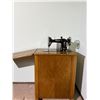 Image 1 : Vintage Pfaff Klassen 30 u. Sewing Machine Table