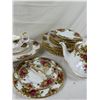 Image 4 : Royal Albert "Old Country Rose" Bone China Set
