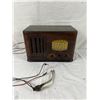 Image 1 : Dominion Electric Battery Operated Radio