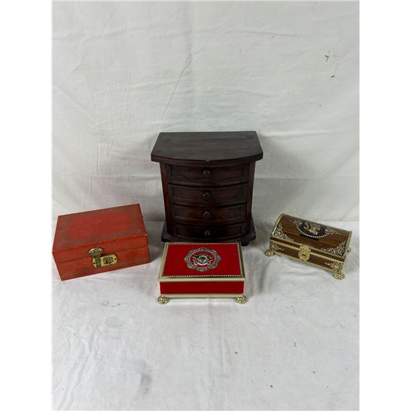 Vintage Costume Jewelry & Boxes