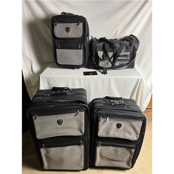 Heys Luggage Set