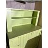 Image 2 : Green Country Cabinet
