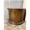 Image 4 : Ornate Oval End Table