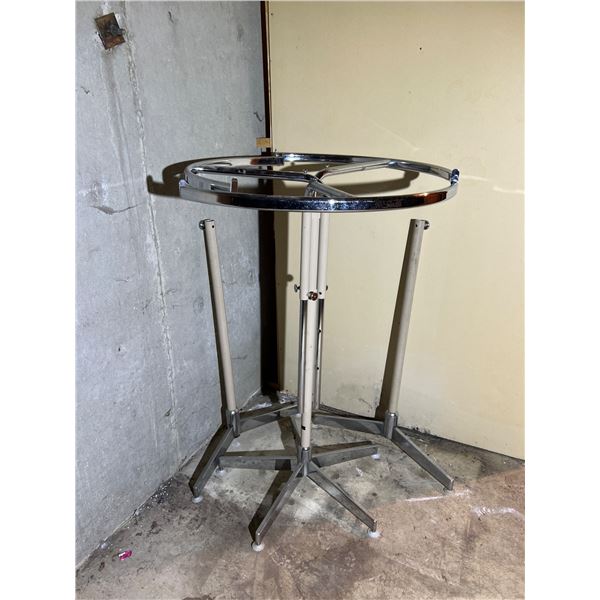 Rotating Commercial Clothing Rack