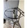 Image 2 : Rotating Commercial Clothing Rack