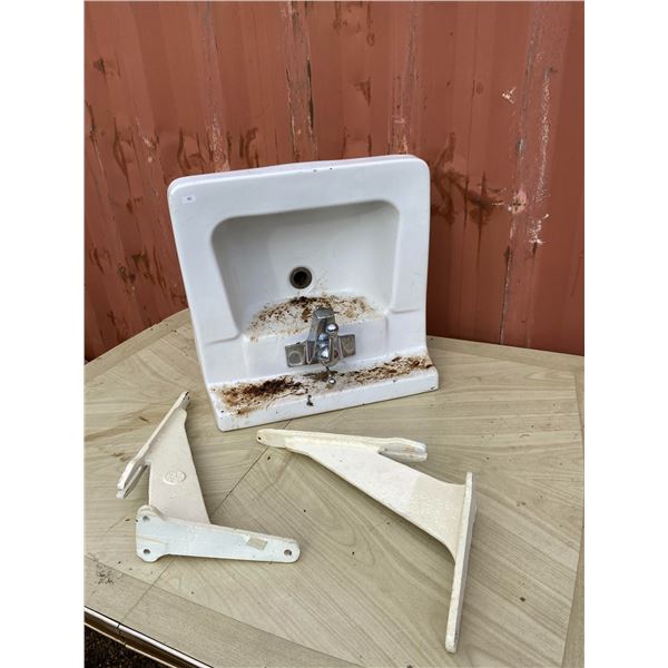 Wall Mount Cast Sink with Brackets