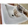 Image 2 : Wall Mount Cast Sink with Brackets