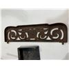 Image 3 : Cast Iron Piece & Metal Ash shovel