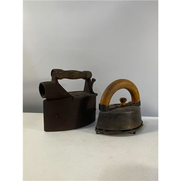 Early 'Potts' Cast Iron Sad Iron with Trivet