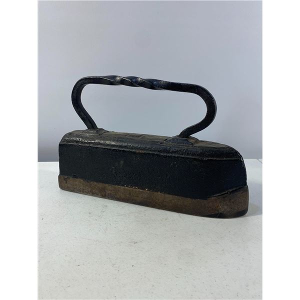 Heavy Cast Iron Laundry Iron with Twisted Handle