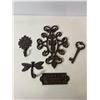 Image 2 : Cast Iron Decorative Lot: Plaque, Key, Hooks and Humorous Sign