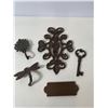 Image 3 : Cast Iron Decorative Lot: Plaque, Key, Hooks and Humorous Sign